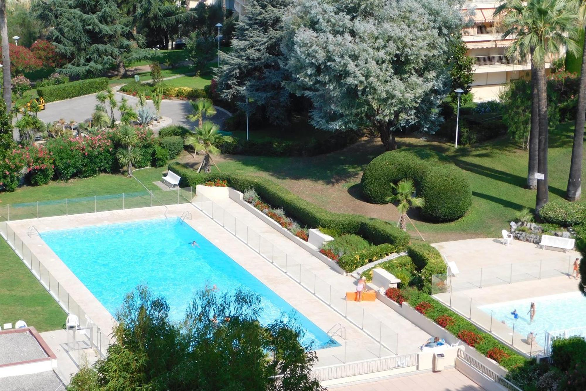 شقة Charming T2 Eden Park With Swimming Pool Private Parking جوان ليه باه المظهر الخارجي الصورة